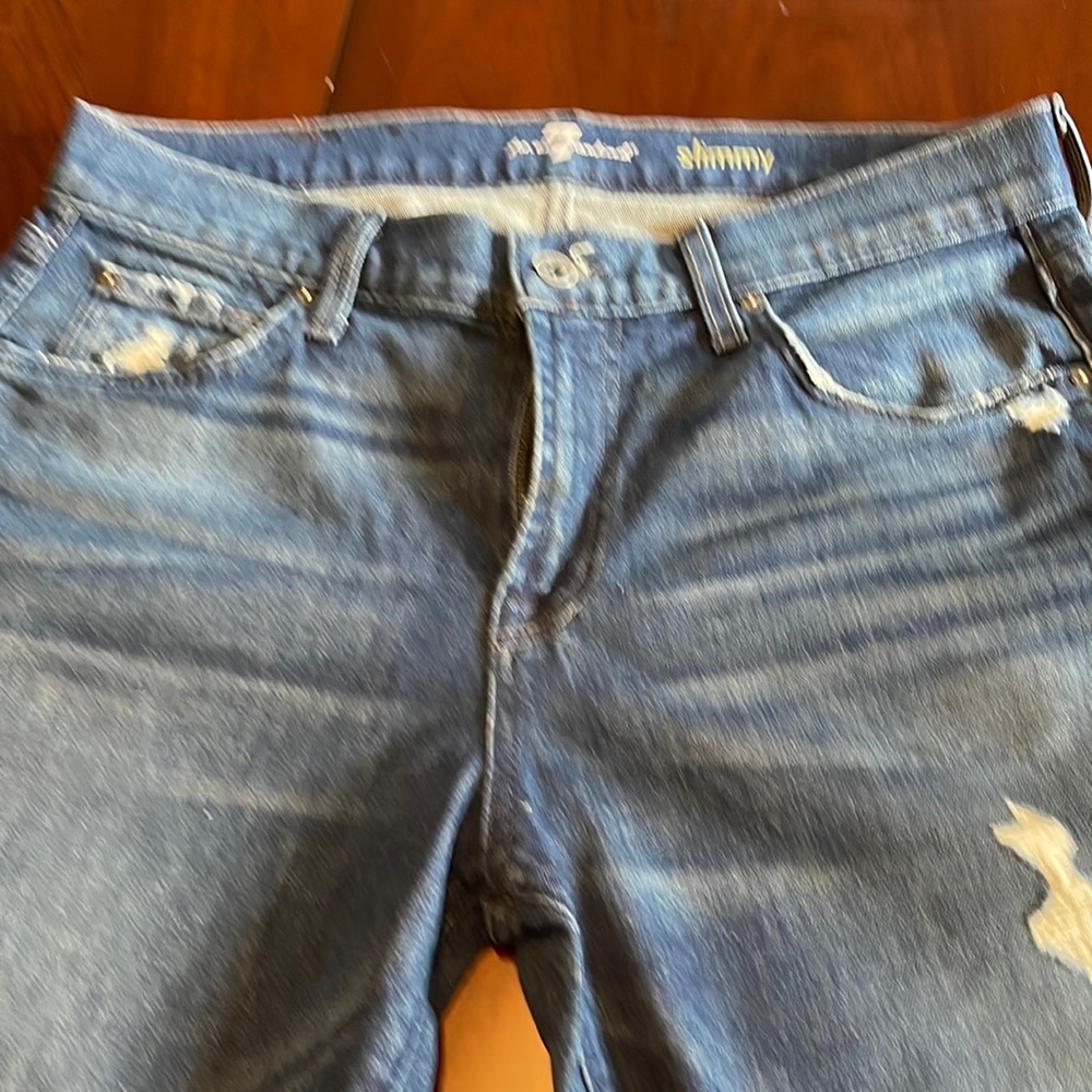 Seven For All Mankind 33x32 distressed Mens Slimmy Blue Jeans